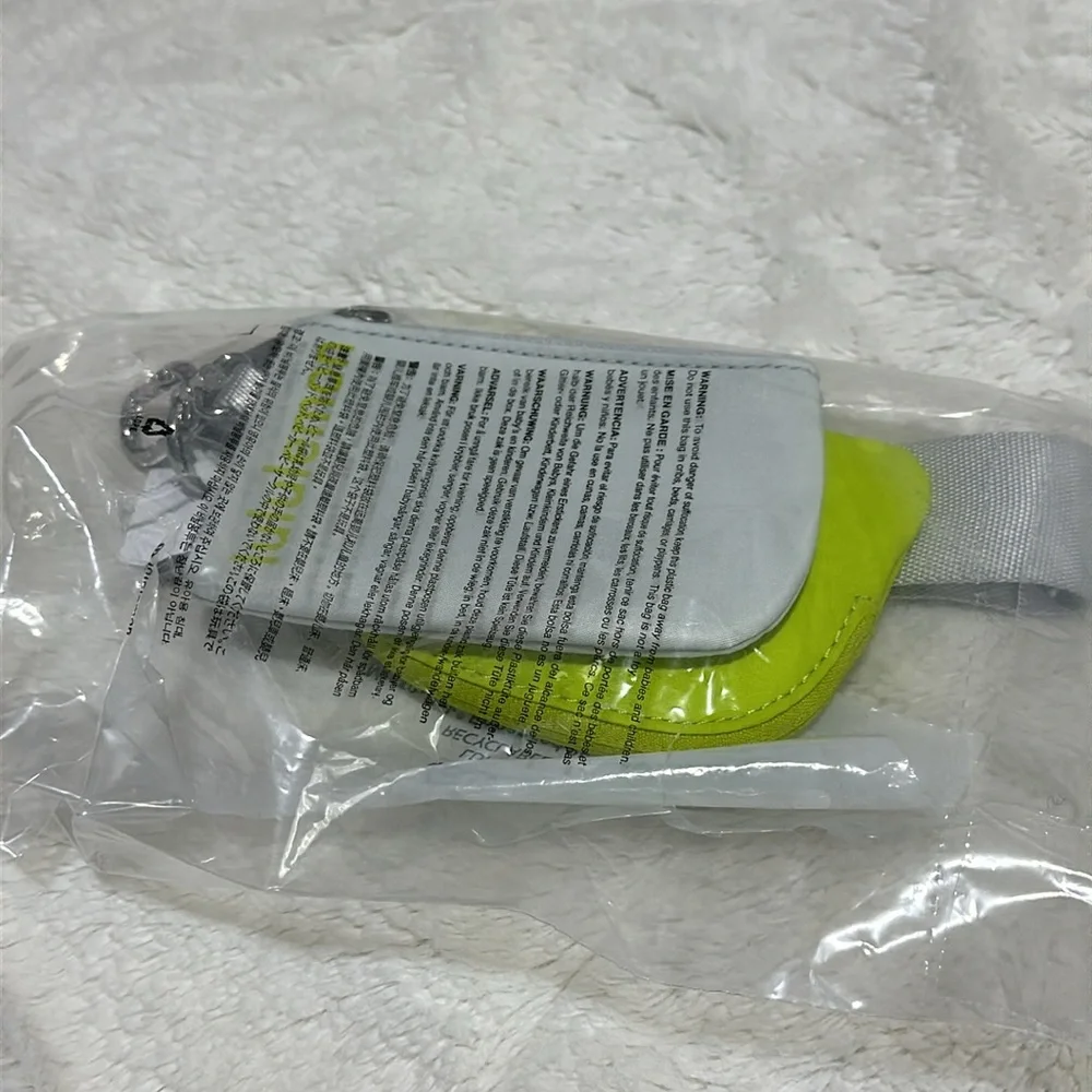 Lululemon | dual pouch wristlet